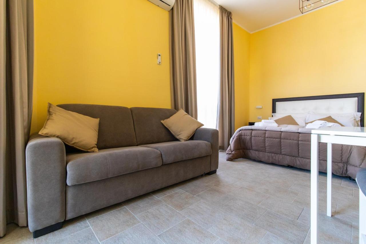 B&B Trianon Наполи Екстериор снимка