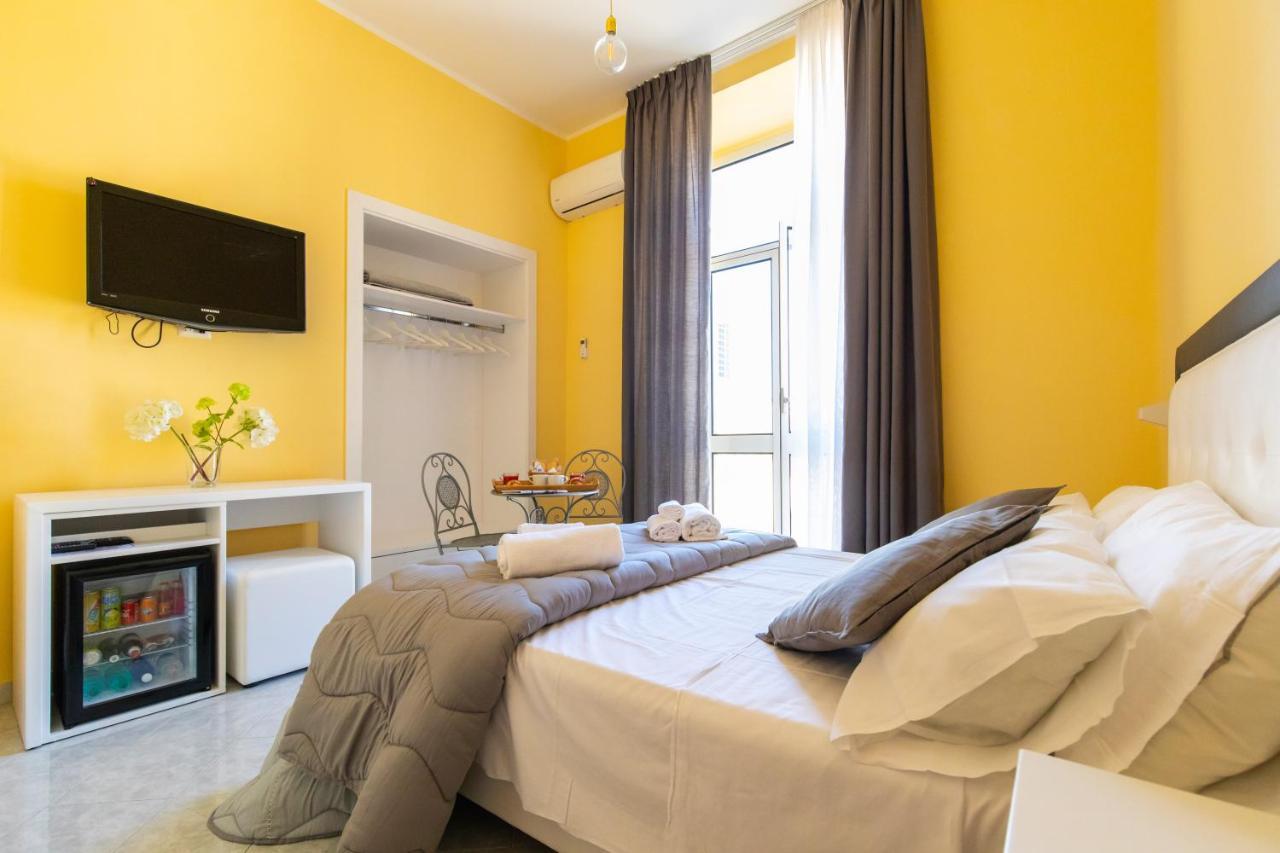 B&B Trianon Наполи Екстериор снимка