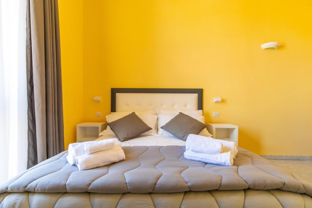B&B Trianon Наполи Екстериор снимка