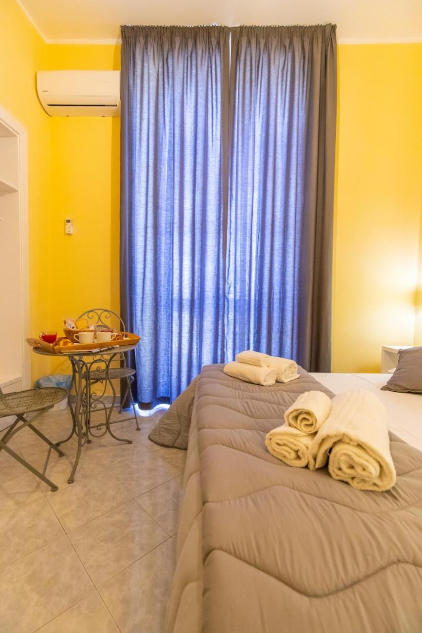 B&B Trianon Наполи Екстериор снимка