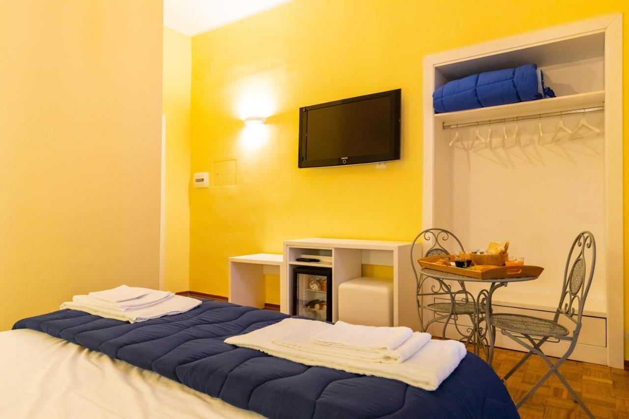 B&B Trianon Наполи Екстериор снимка